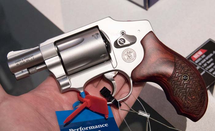 Smith and Wesson 642 Performance Center 1